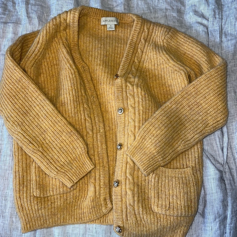 Yellow sweater